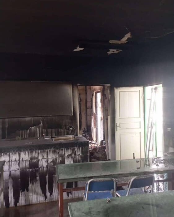 حادثة حريق معهد منزل بوزلفة: الاحتفاظ بتلميذ من أجل إضرام النار بمؤسسة تربوية