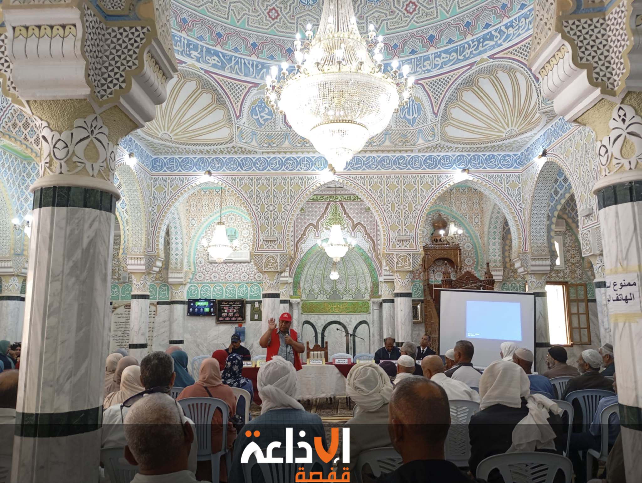 توزر : تنظيم اليوم الجهوي للحجيج  لفائدة 98 حاجا وحاجة