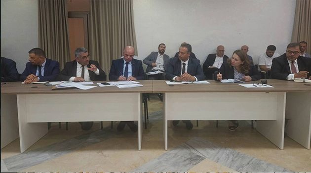 وزارتا النقل والصناعة تتفقان على الزيادة في عدد عربات القطار لنقل الفسفاط الى 230 بداية شهر جوان و340 بداية شهر جويلية