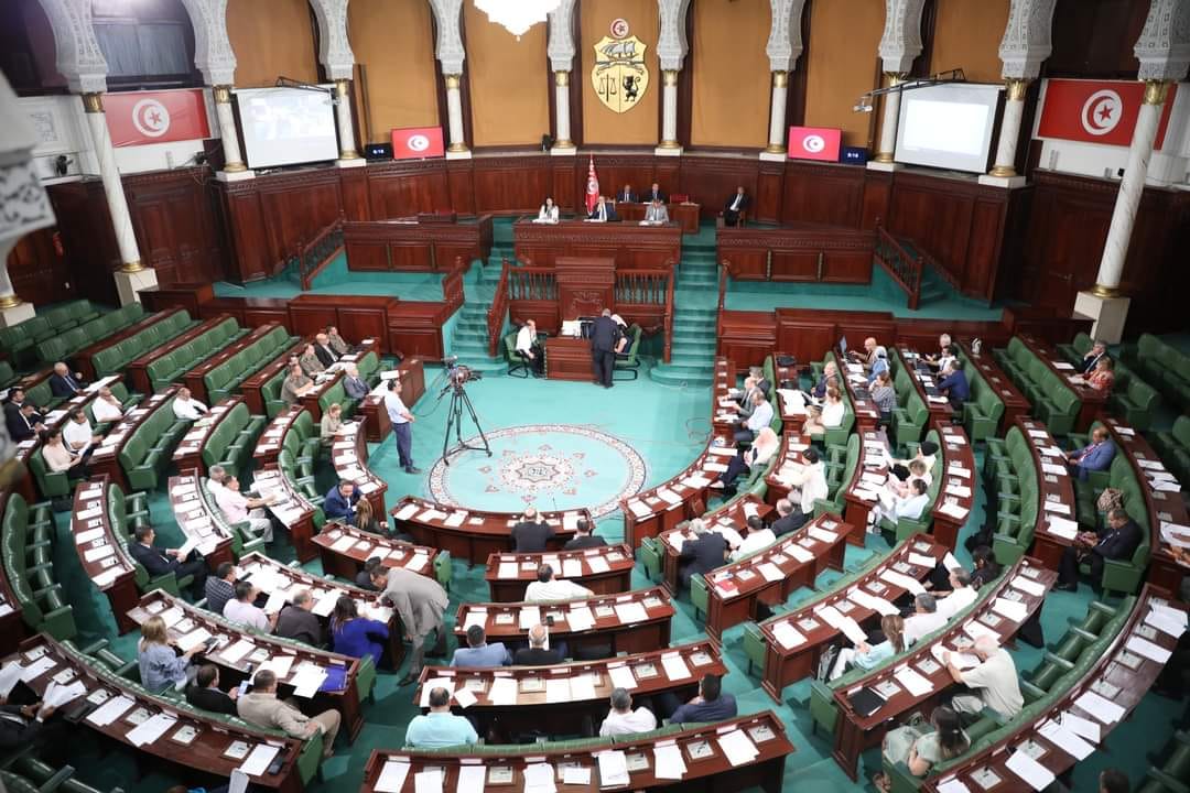 نواب يطالبون باستعجال النظر في مشروع قانون خاص بتشغيل خريجي التعليم العالي ممن طالت بطالتهم وتجاوز سنهم 40 عاما