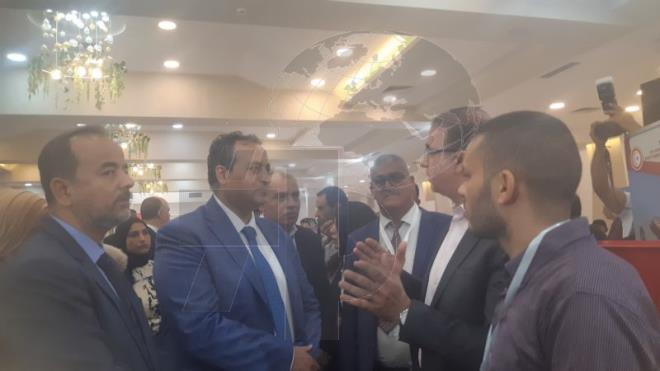 افتتح اليوم الأربعاء، بمدينة صفاقس، الصالون الأول للفلاحة والمياه والتكنولوجيات الحديثة ليتواصل الى يوم 10 ماي الجاري وذلك ببادرة من الإتحاد الجهوي للفلاحة والصيد البحري، بالتعاون مع إحدى الشركات المختصة في تنظيم المعارض والتظاهرات