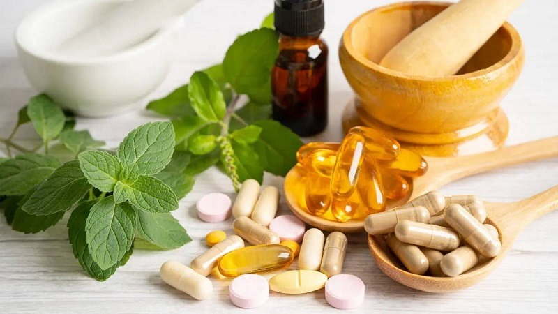 مختصون يحذرون من الاستعمال العشوائي للمكملات الغذائية