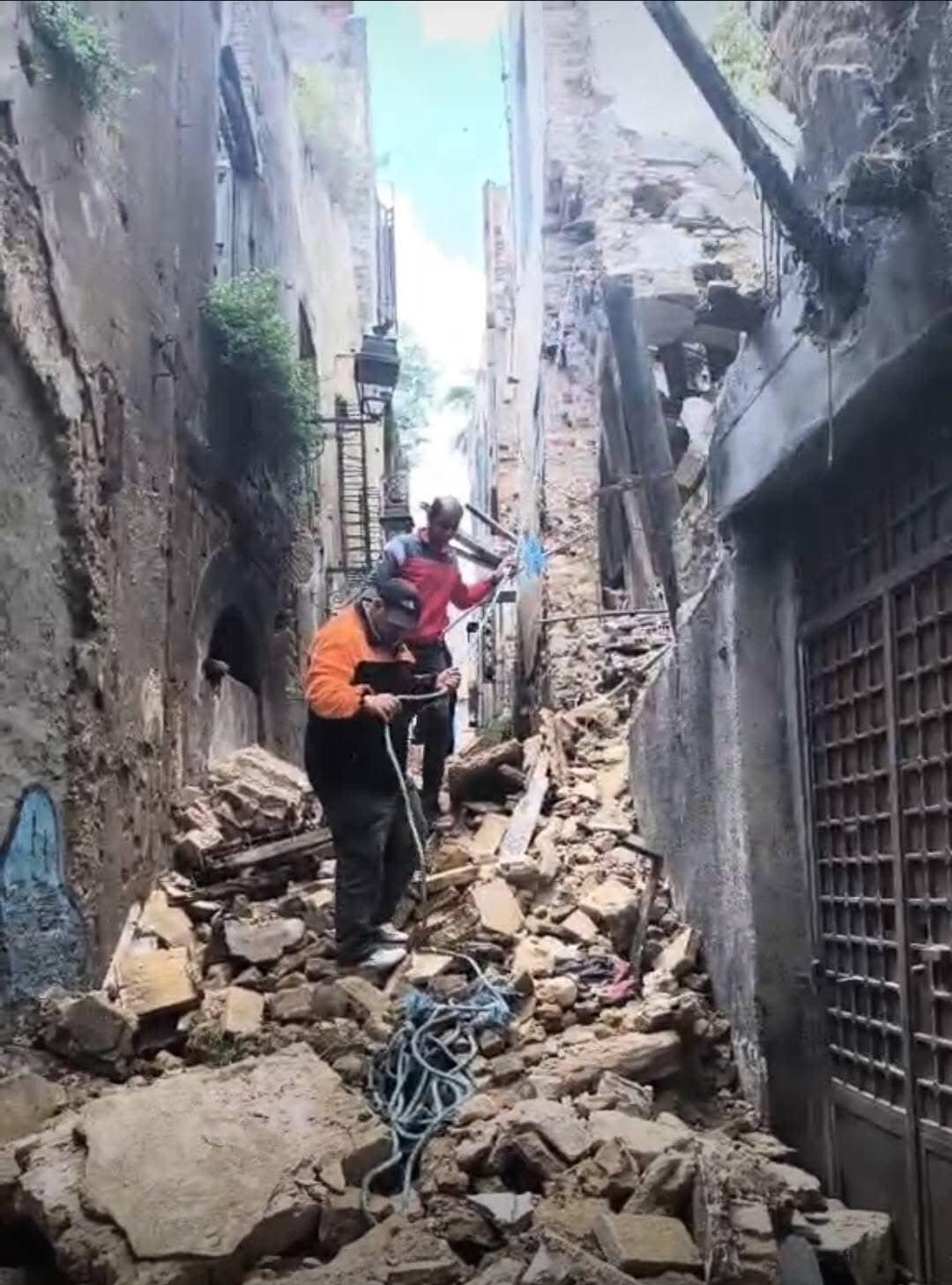 العاصمة: سقوط بناية في نهج زرقون بالمدينة العتيقة دون تسجيل خسائر بشرية