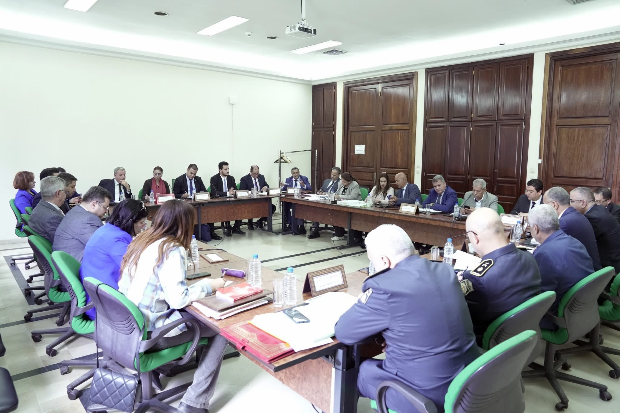  جلسة استماع حول العمل البلدي واستراتيجية وزارة الداخلية لتطويره.