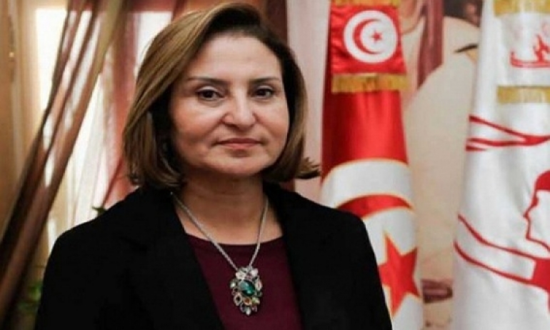 راضية الجربي: "اجراءات الطلاق لا يمكن أن تتم إلا عن طريق المحاكم".