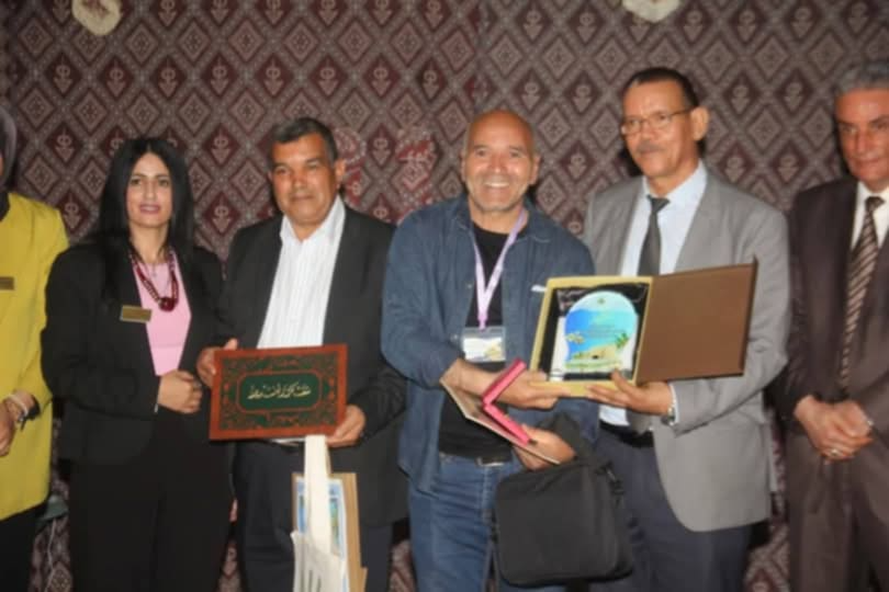 مدير المدرسة الابتدائية سيدي بدر بطبرقة يتحصل على جائزة امكانية استدامة الموارد والمهارات