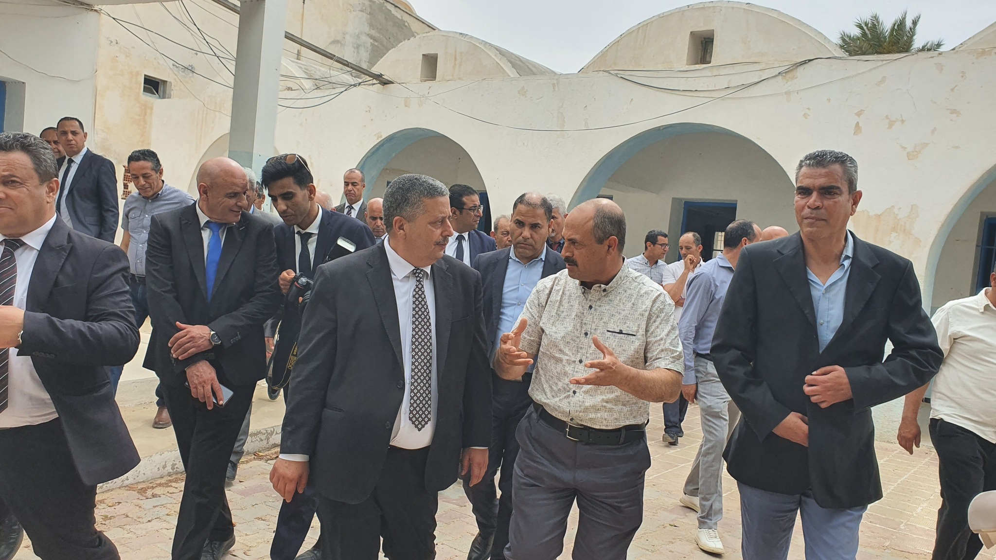 وزير التربية يعاين البنية التحتية لعدد من المؤسسات التربوية بجربة 