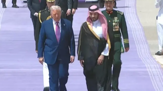 ماذا يريد ترامب من العرب؟ قراءة في أهداف زيارة الرئيس الأمريكي للمنطقة مع الدكتور كمال بلهادي
