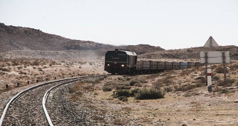 الاتفاق بين وزراتي النقل والطاقة على تكثيف حركة القطارات لنقل الفسفاط