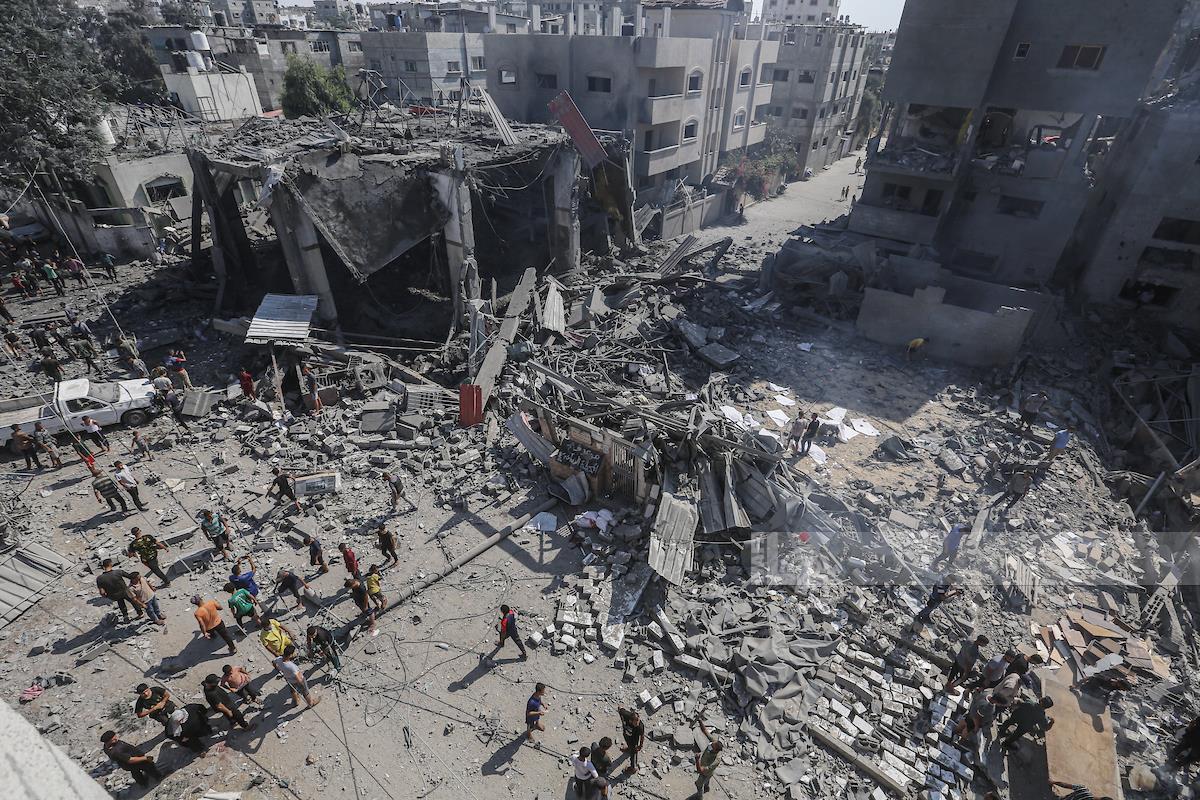 استشهاد أكثر من 50 فلسطينيا فجر اليوم جراء قصف الاحتلال جنوب وشمال قطاع غزة