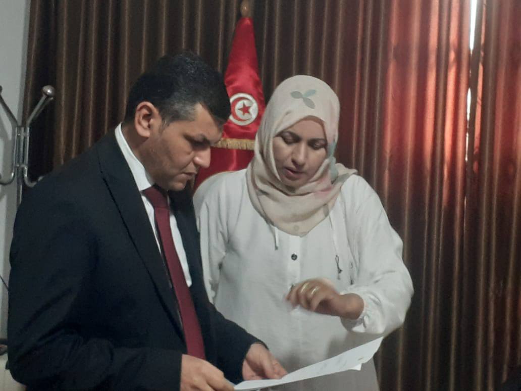 والي القصرين يُجري زيارة غير معلنة لبلدية حاسي الفريد في إطار تفقد سير العمل بالإدارات الجهوية