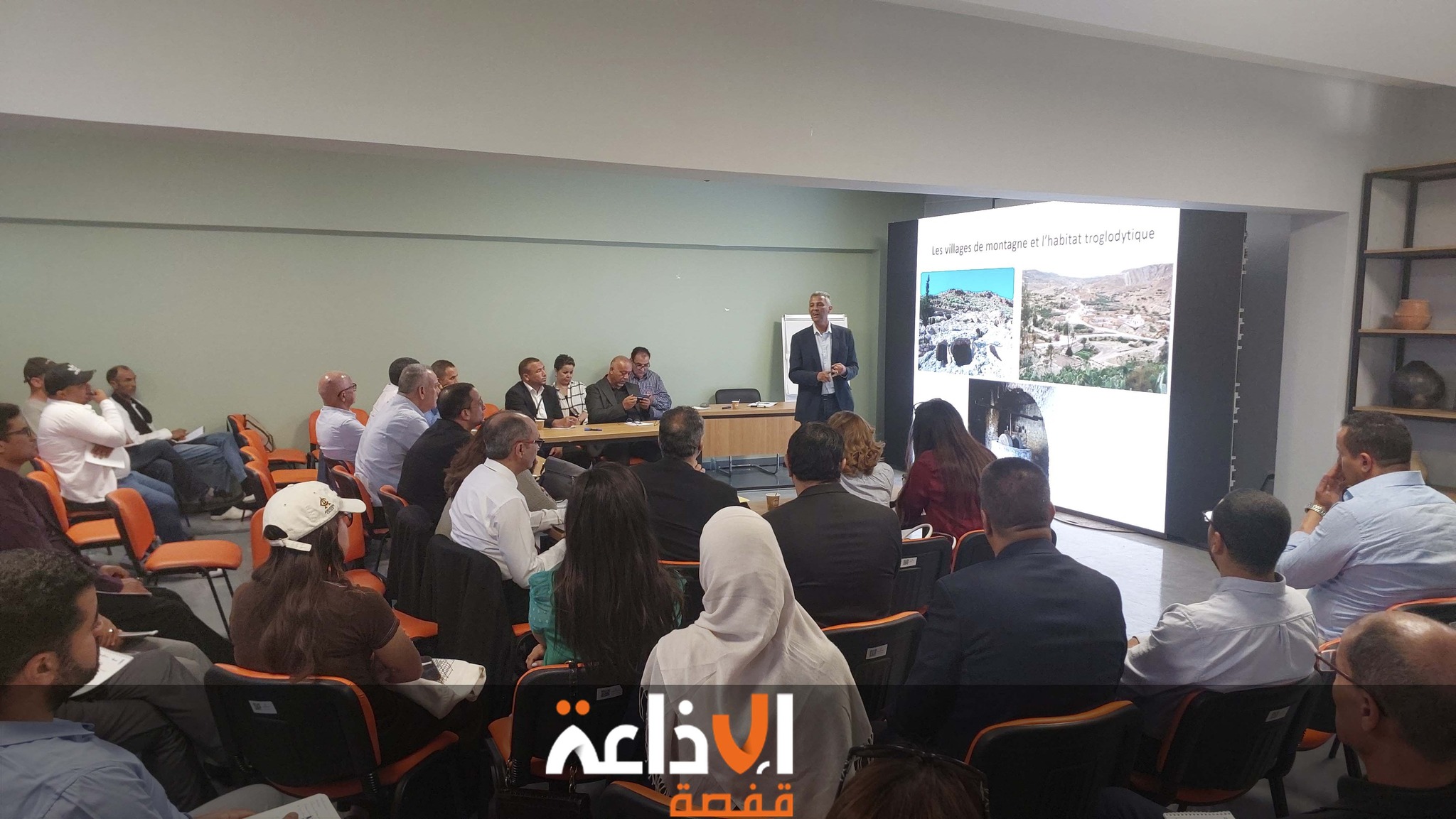 قفصة || تم صباح اليوم السبت 17 ماي 2025 تنظيم ورشة حول "تثمين التراث المادي واللامادي" تم خلالها تقديم فكرة عن اهم مميزات المخزون التراثي التي تنفرد به جهة قفصة تاريخيا وحضاريا وثقافيا.