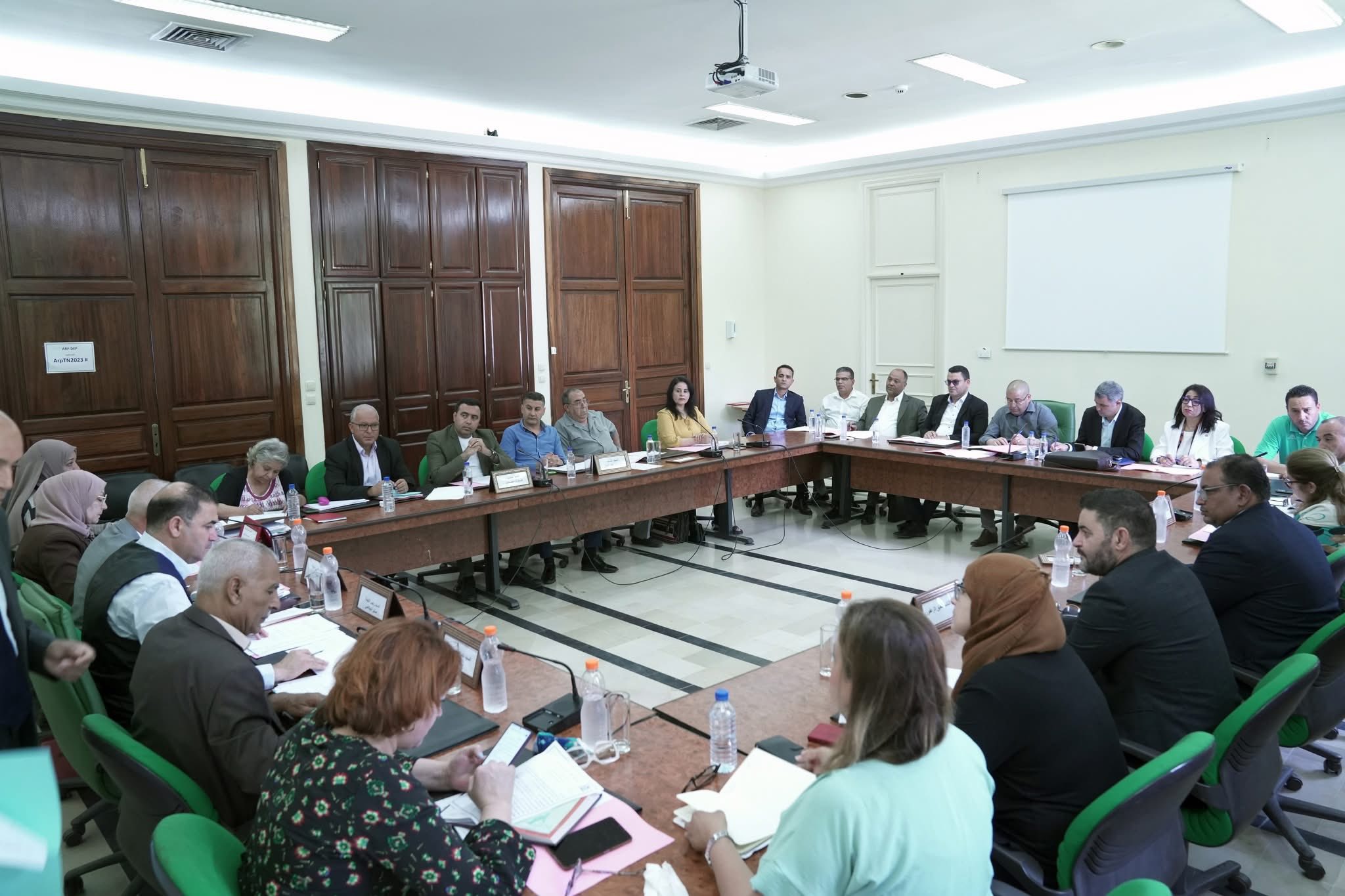  لجنة التخطيط الاستراتيجي تواصل النظر في مقترح القانون المتعلق بأحكام استثنائية لانتداب خريجي التعليم العالي ممن طالت بطالتهم بالقطاع العام والوظيفة العمومية