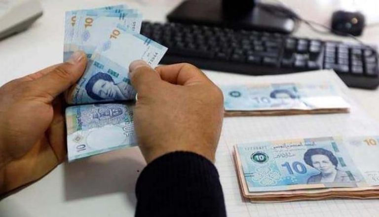مسح نشره المعهد العربي لرؤساء المؤسسات: النقد وسيلة الدفع المفضلة لدى التونسيين