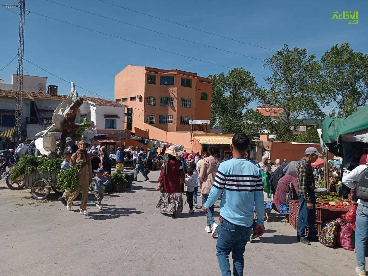 عين دراهم: حركية تجارية بالسوق الأسبوعية تزامنا مع اقتراب  عيد الأضحى