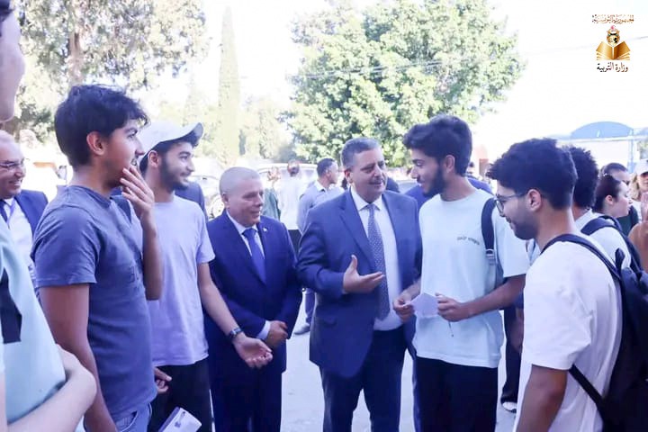 وزير التربية يتابع ظروف انطلاق الدورة الرئيسية لباكالوريا 2025 بعدد من المؤسسات التربوية بولايتي تونس وبن عروس