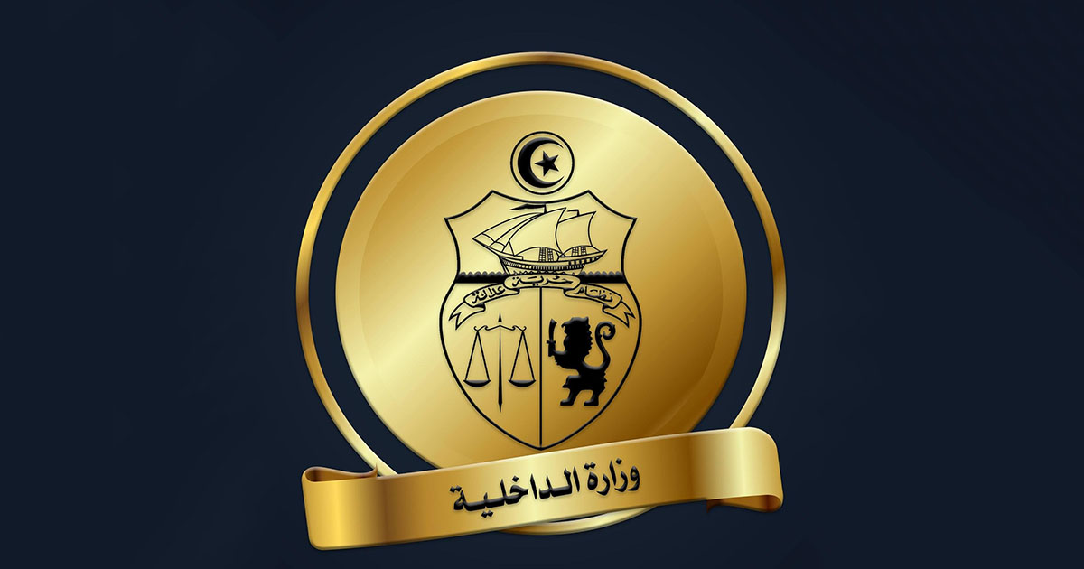 خلال مكالمة هاتفية مع نظيره الفرنسي: وزير الداخلية يؤكد على ضرُورة توفير الحماية اللازمة للجالية التونسيّة