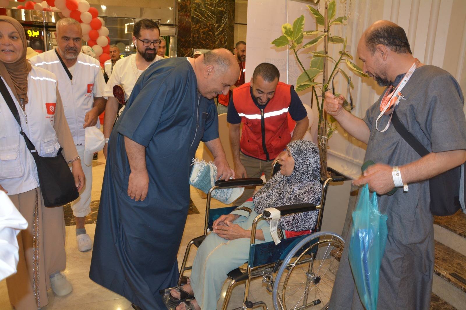 وزير الشؤون الدينية يتفقد الحجاج التونسيين في البقاع المقدّسة