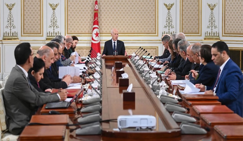 Kais Saied décide la dissolution de la société Ittisalia et l'intégration de ses employés pour en finir avec la sous-traitance