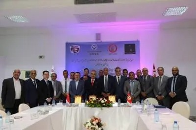 إمضاء العقد العام المتعلق باقتناء 418 حافلة جديدة لتعزيز أسطول النقل العمومي الجماعي بكامل الجمهورية