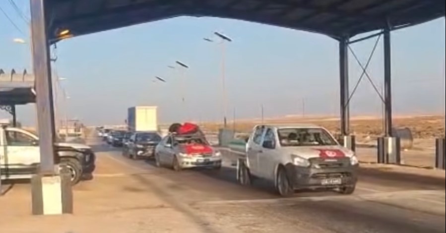 قافلة الصمود تعود إلى مصراتة