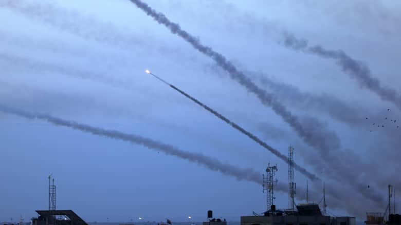 إيران تطلق دفعة جديدة من الصواريخ باتجاه الكيان