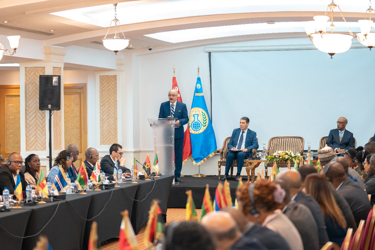 وزير الخارجية يعرب عن موقف تونس الداعم لإحلال السلام في الشرق الأوسط.
