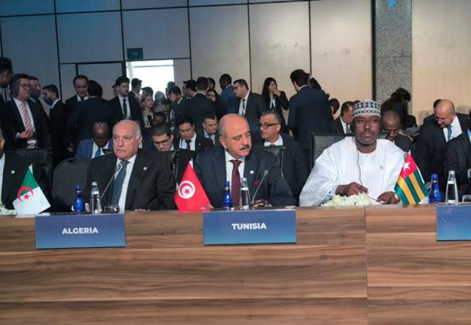  وزير الشؤون الخارجية يؤكد التضامن مع  الجمهورية  الايرانية في الدفاع عن سيادتها 