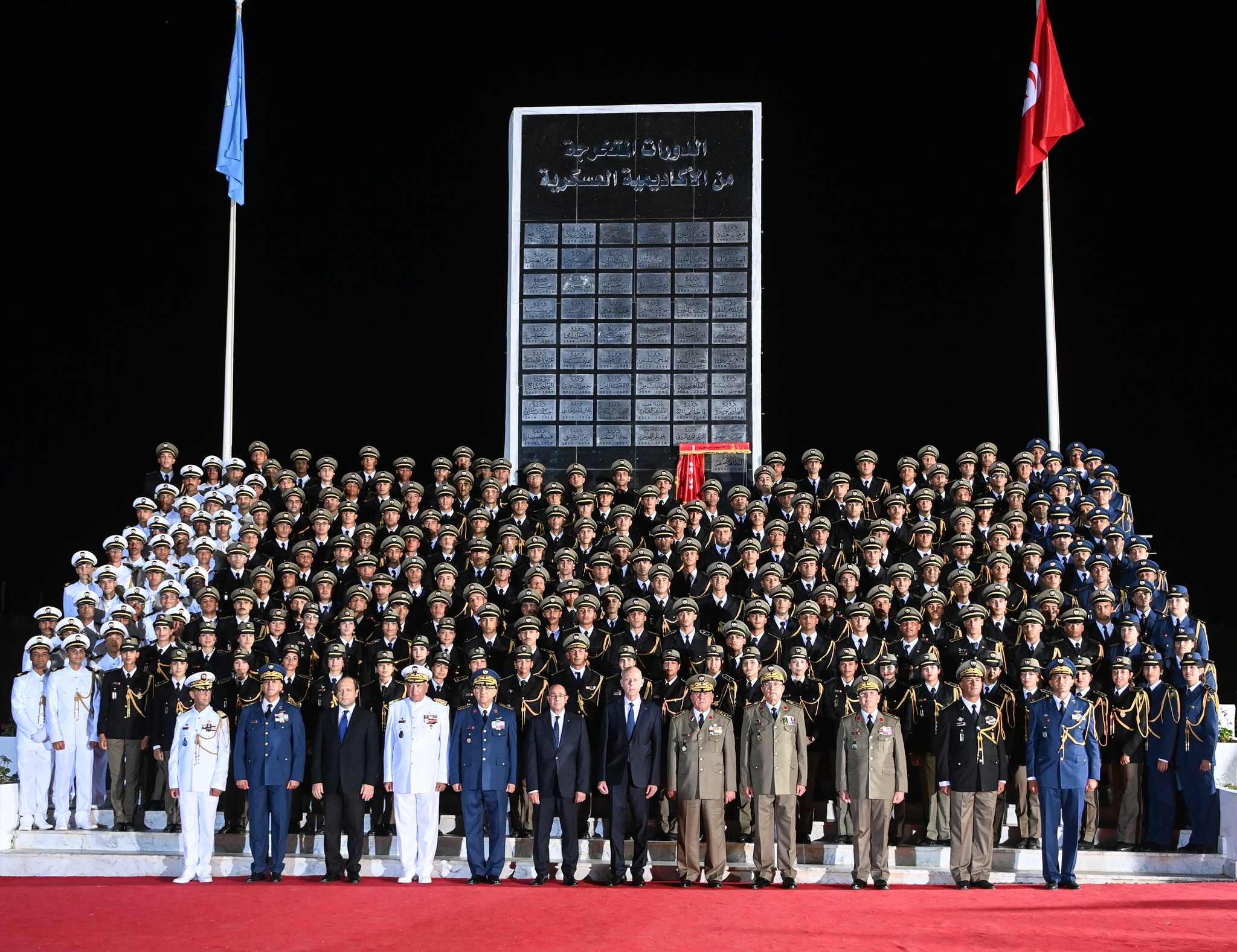 رئيس الجمهورية يشرف على حفل تخرّج الدفعة الخامسة والخمسين للأكاديميات العسكرية الثلاثة بفندق الجديد