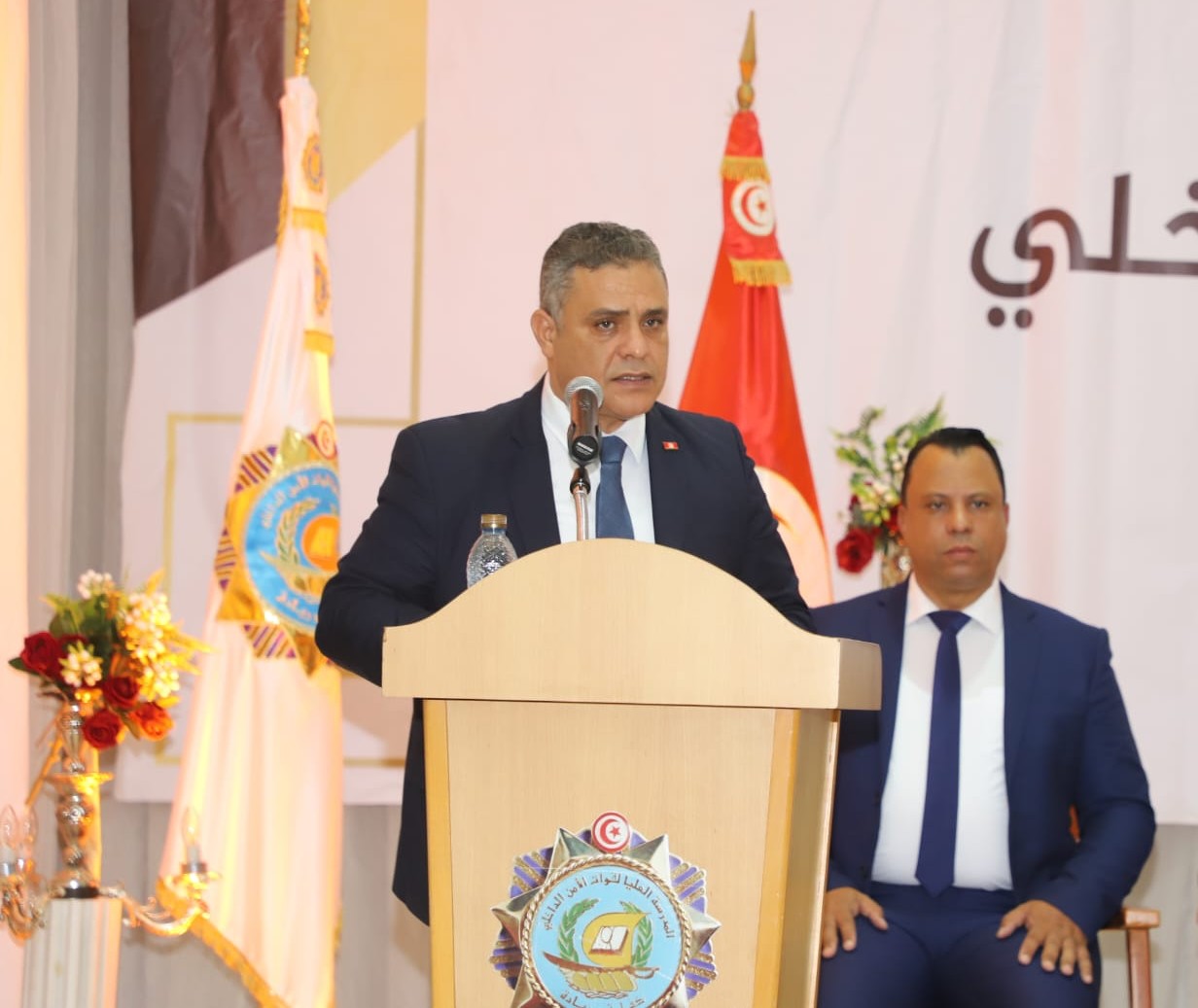 وزير الداخلية يشرف على حفل اختتام الدّورة التّكوينيّة السادسة والعشرين للمدرسة العُليا لقوّات الأمن الدّاخلي