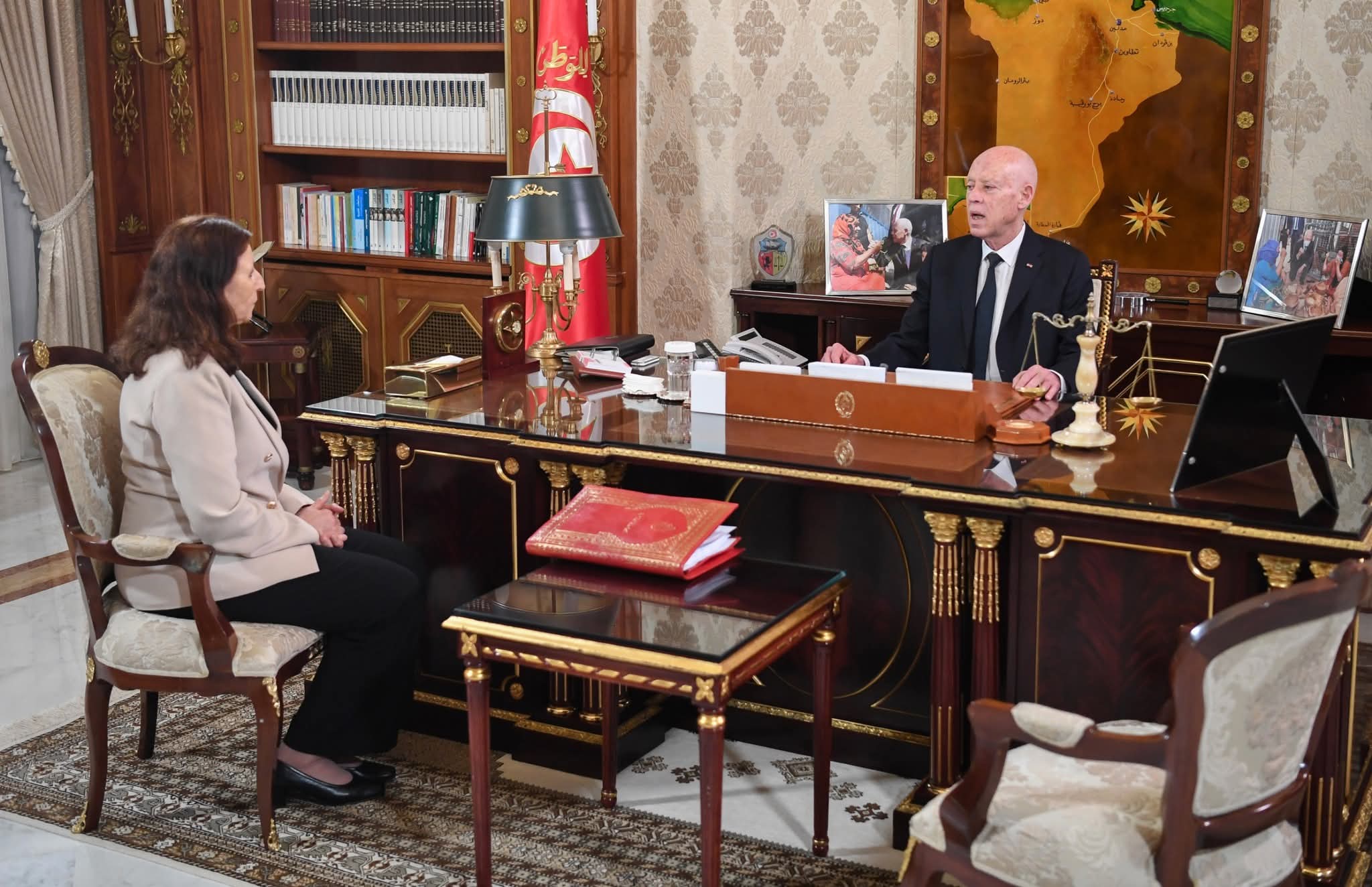 رئيس الدّولة:  "اللوبيّات التي تُحاول تأجيج الأوضاع وافتعال الأزمات لا يمكن أن تبقى خارج دائرة المحاسبة "