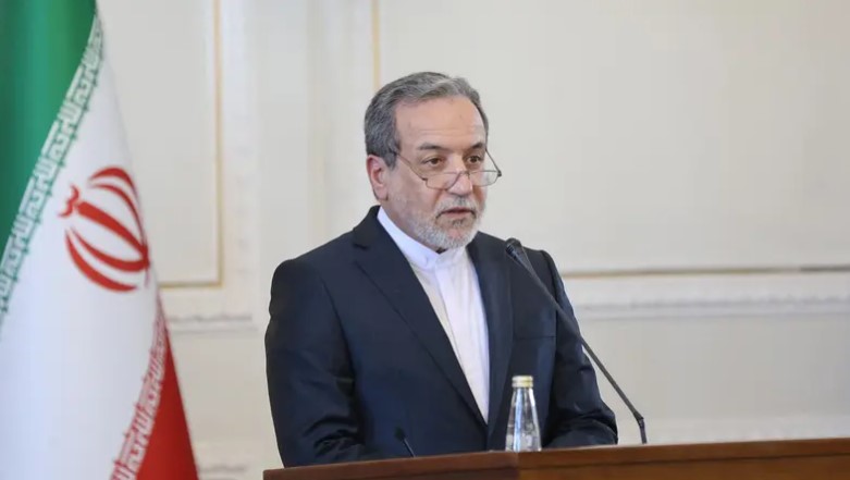 وزير الخارجية الإيراني ينفي عقد أي لقاء مع أمريكا الأسبوع المقبل