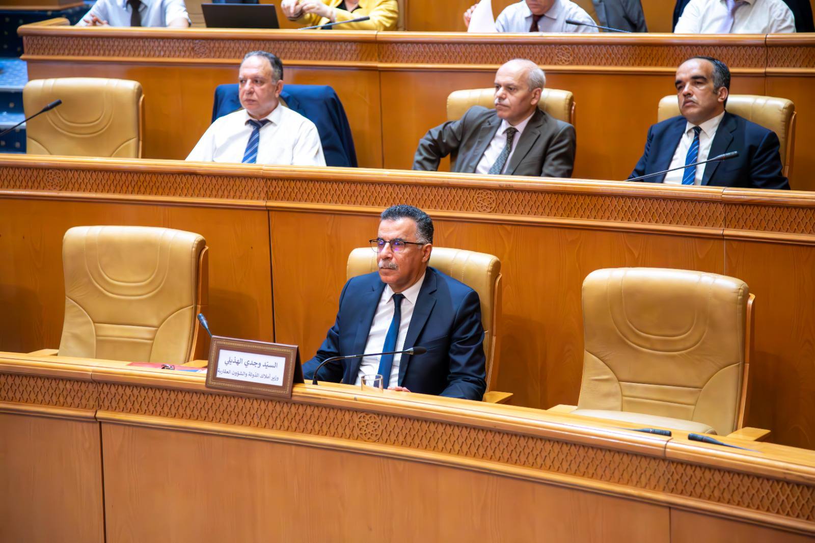 وزير أملاك الدولة:  إحداث فرق مراقبة للسيارات الإدارية