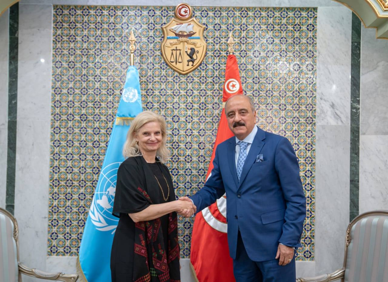 وزير الخارجية يلتقي رئيسة فريق المراجعة الاستراتيجية لبعثة الأمم المتحدة للدعم في ليبيا