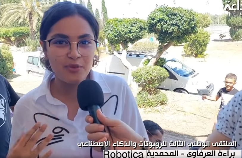 الملتقى الوطني للروبوتات والذكاء الاصطناعي :  ابتكار مشروع روبو يقوم بتوزيع الادوية على المرضى