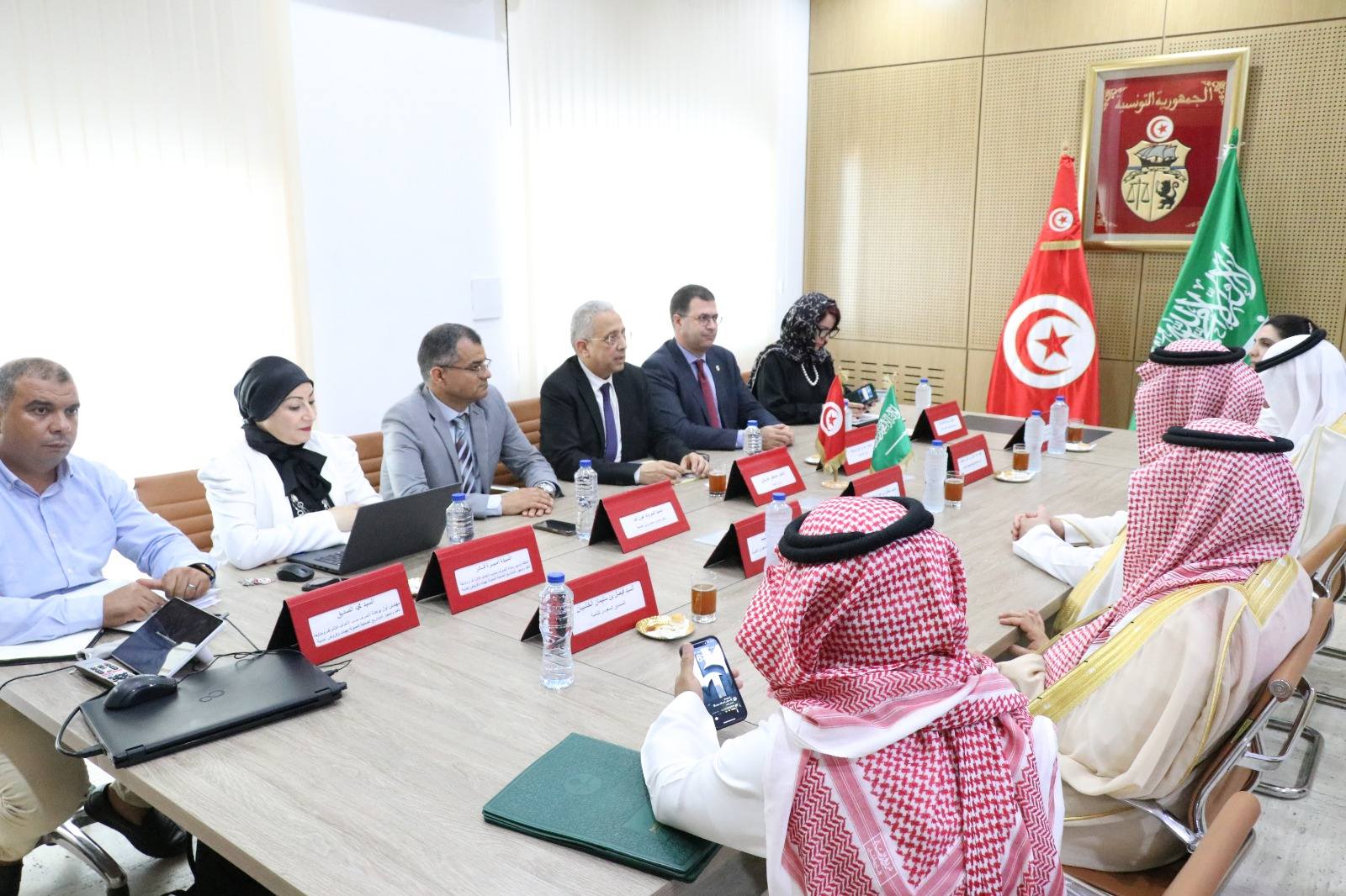 وزير الصحة والرئيس التنفيذي للصندوق السعودي للتنمية يستعرضان تقدم عديد المؤسسات الصحية من اصناف مختلفة