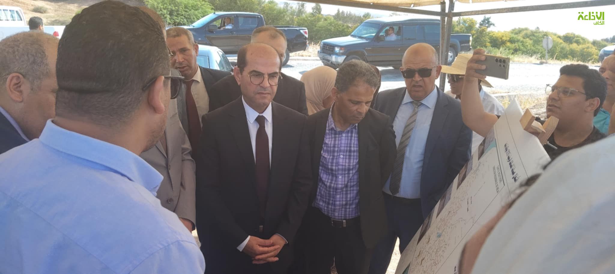  باجة: وزير التجهيز يعطي اشارة انطلاق مشروعي بنية تحتية بتستور ويعاين سير انجاز عدد من مشاريع القطاع بالجهة