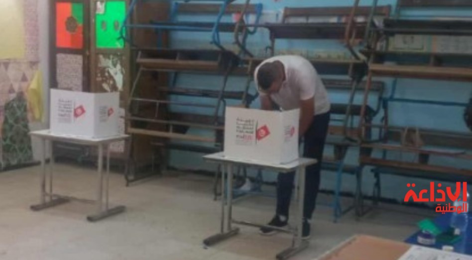 الانتخابات التشريعية الجزئية ببنزرت الشمالية: مراكز الاقتراع تُغلق أبوابها
