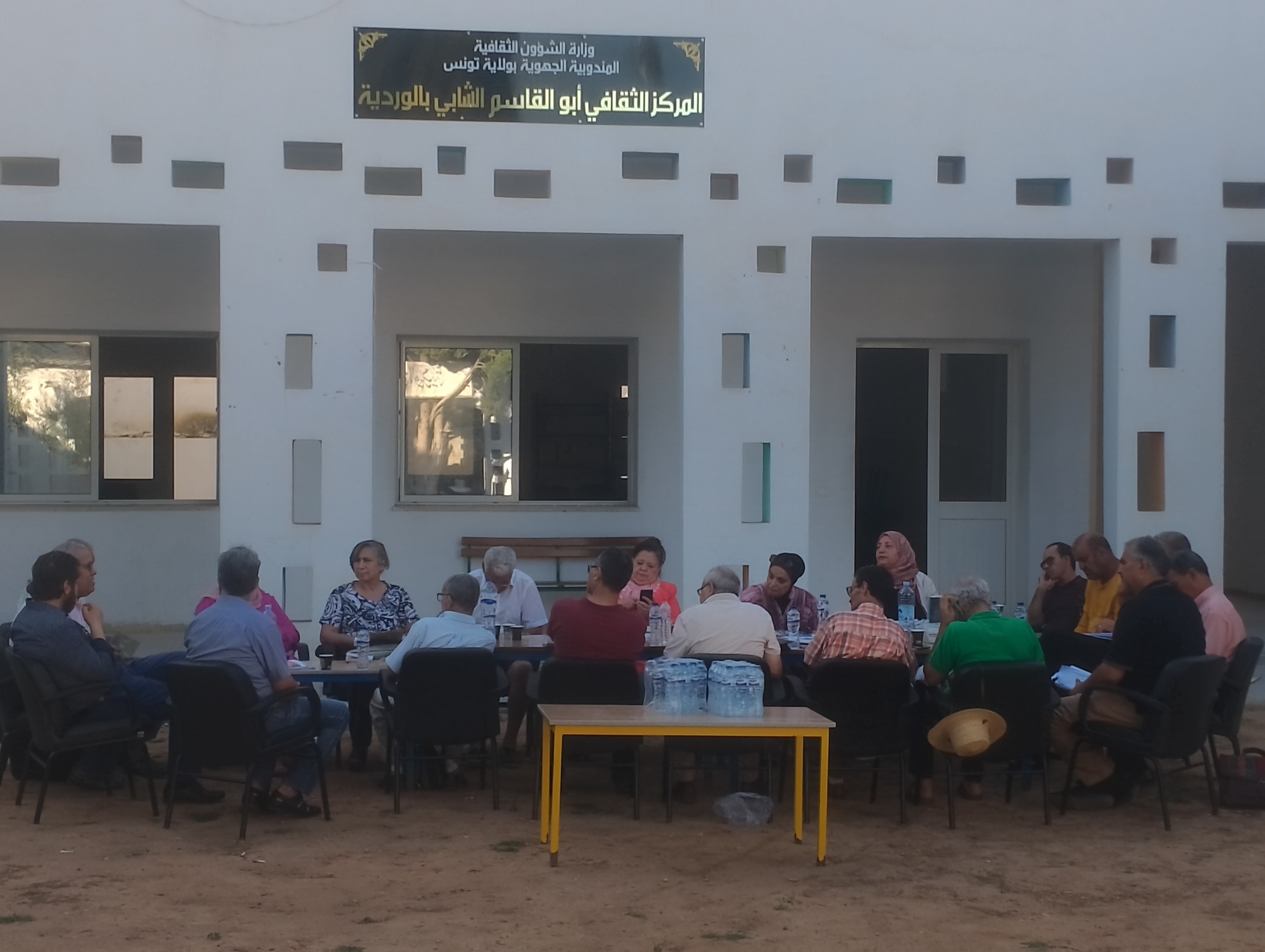  المركز الثقافي أبو القاسم الشابي بالوردية : لقاء أدبي احتفاء بالإصدارات الجديدة للكتاب أعضاء نادي القصة 